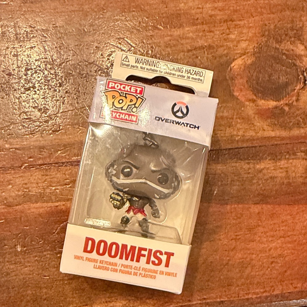 Funko Pocket Pop! Keychain: Overwatch Doomfist - Black and Red